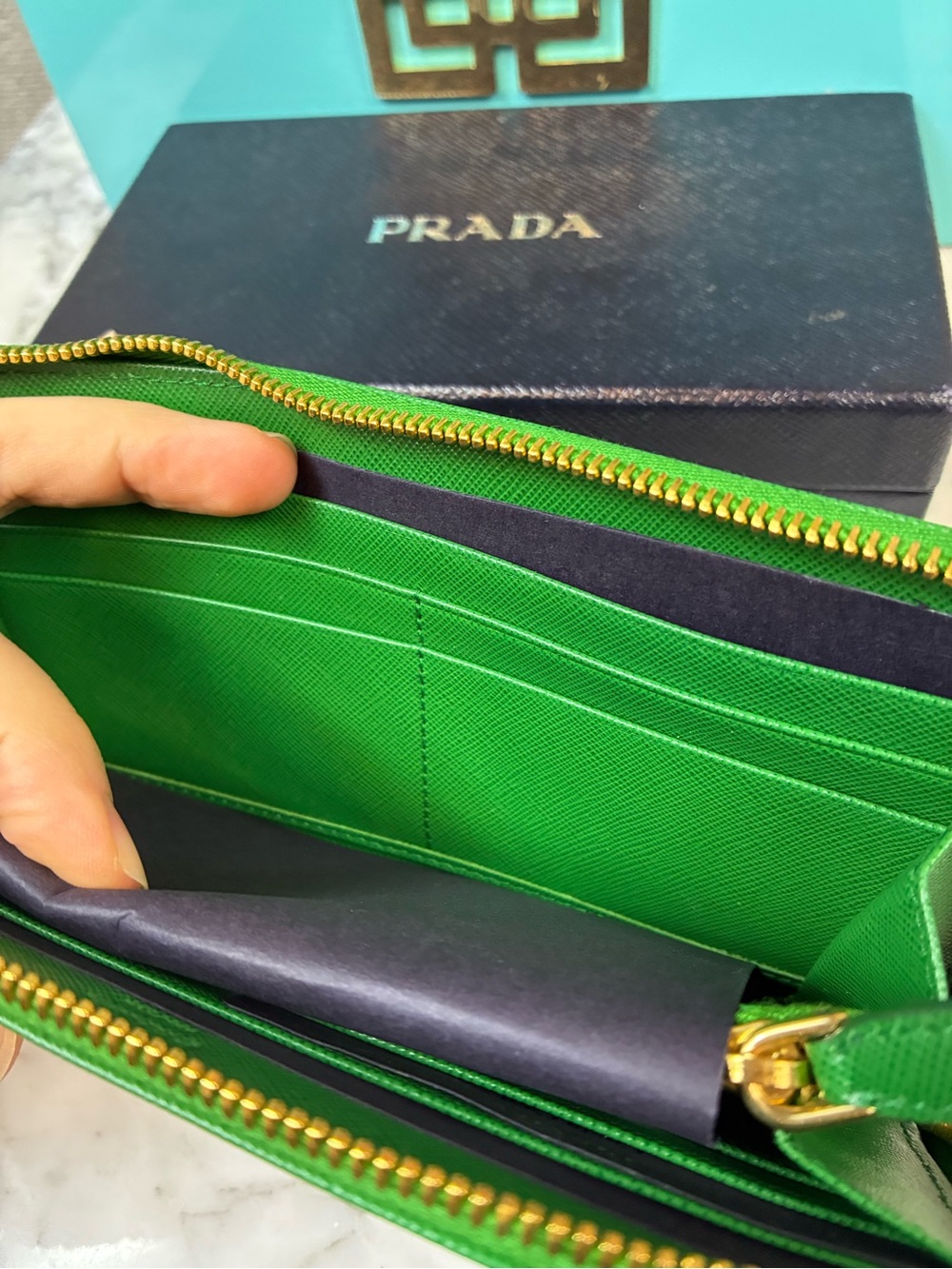 Prada Verde Green Saffiano Leather Zip Around Wallet - NWOT Brand New w/ Box - Picture 10 of 15